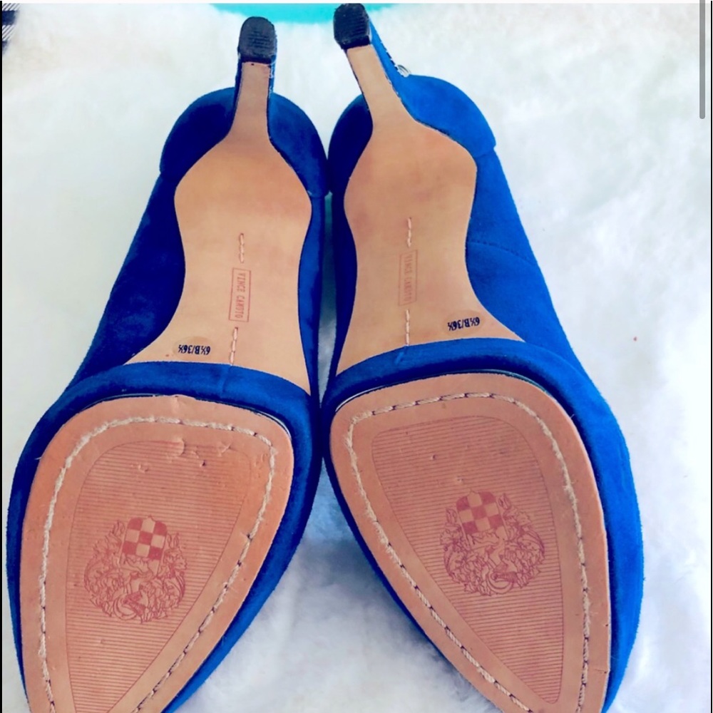 💙VINCE CAMUTO BLUE SUEDE ROCK STUD HEELS 6.5M - Picture 5 of 15